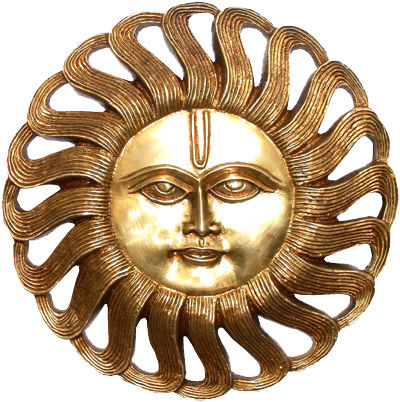 Round brass sun 24cm