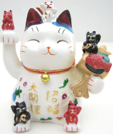 Chat blanc porte bonheur avec chatons & goldfish tirelire 12cm
