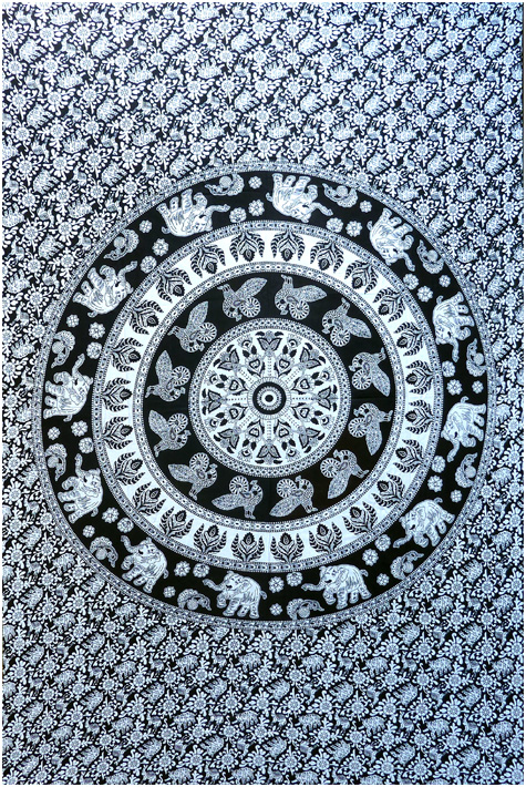 Tenture mandala elephant paon noir & blanc 